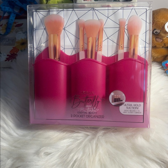 NIB! Urban Butterfly 3 Pocket Organizer - Picture 2 of 3